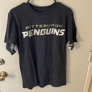 Pittsburgh penguins tee, medium